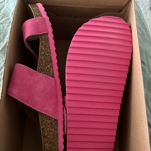 Super cute summer sandals size 9 brand new